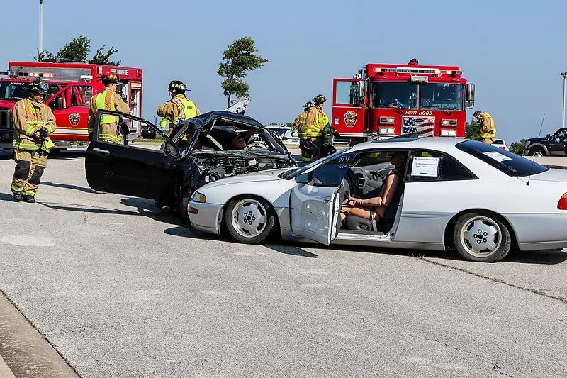 Oakley Crash Injures Five
