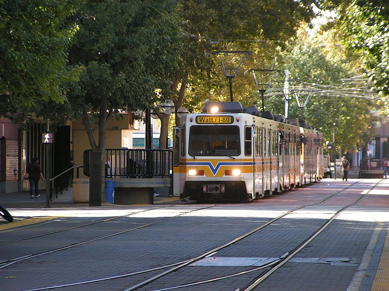 800px-Sacramento_Light_Rail
