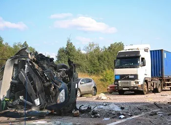 loomis truck accident